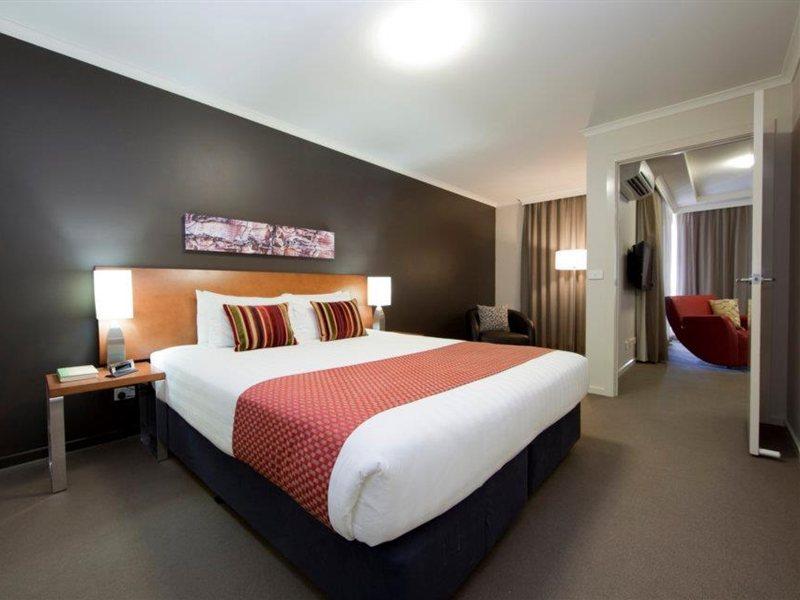 Pacific Suites Canberra Extérieur photo