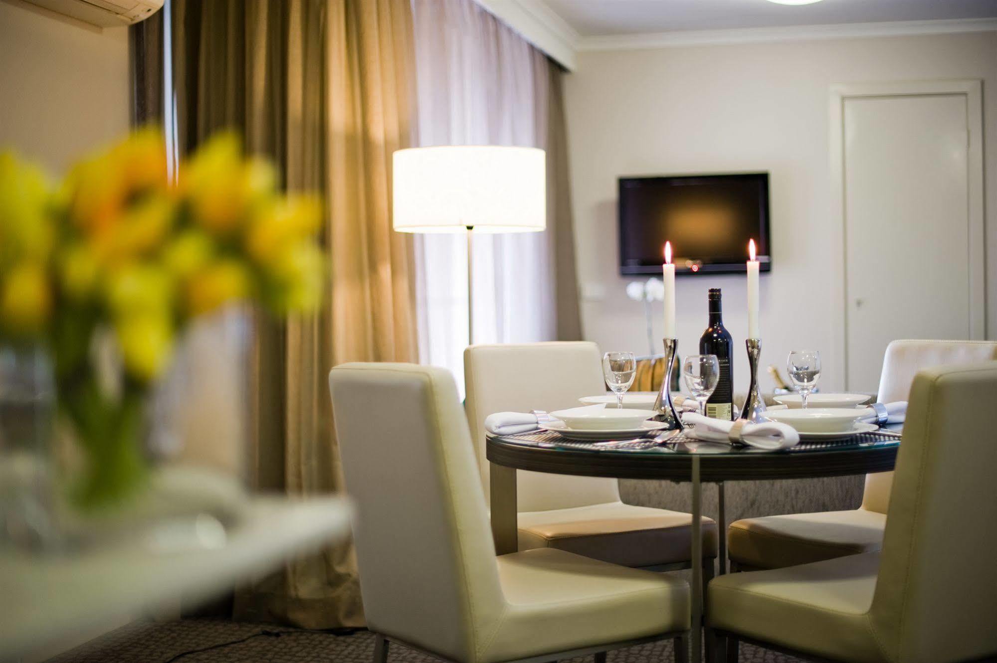 Pacific Suites Canberra Extérieur photo