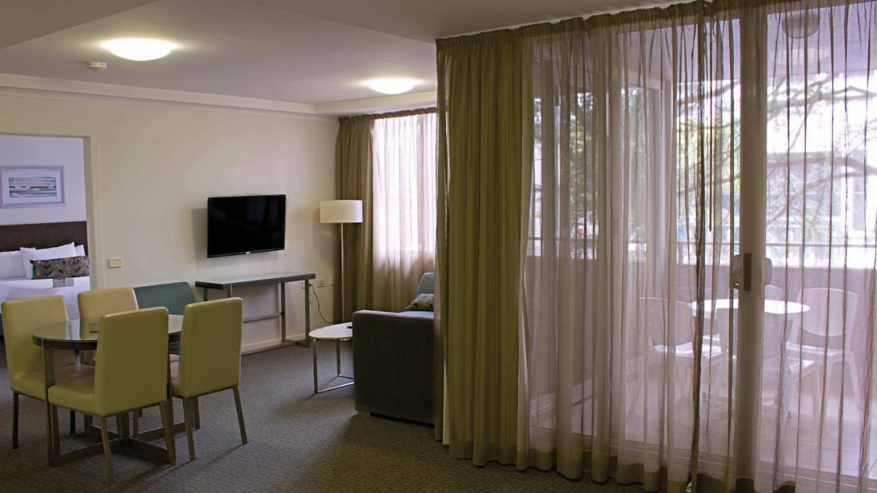 Pacific Suites Canberra Extérieur photo
